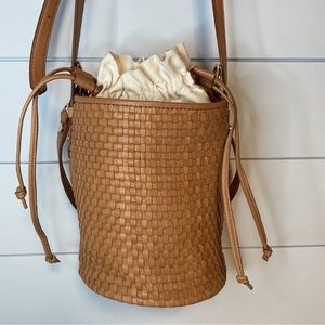 Vegetable tanned leather bucket bag
